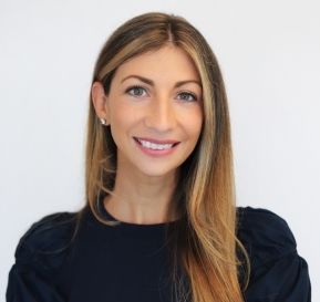 Alyssa Headshot F